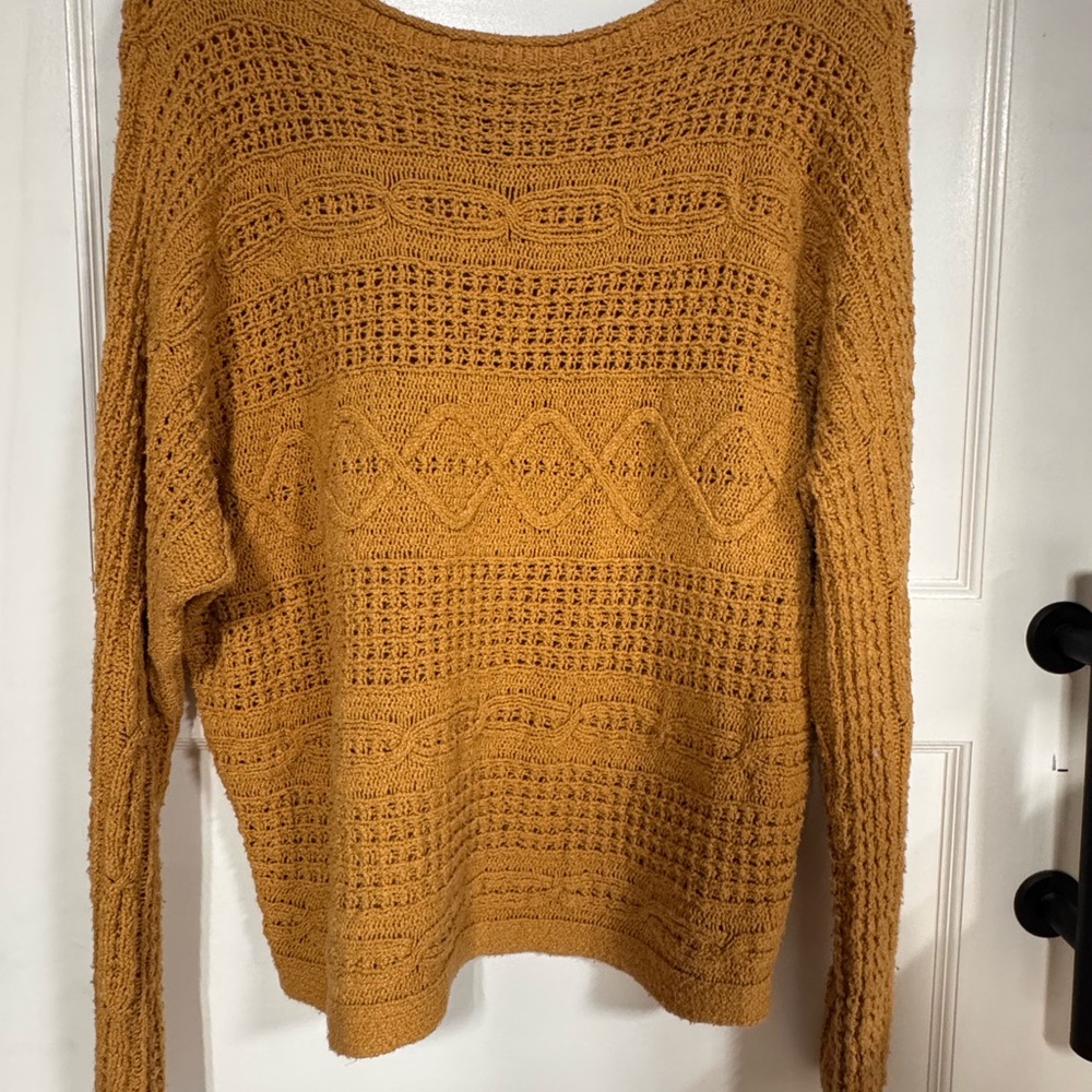 Abercrombie & Fitch Yellow Crew Neck Sweater with Geometric Knit
